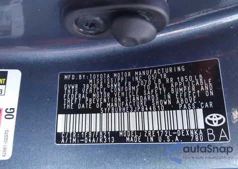 2018 Toyota Corolla Le z USA, uszkodzony, nr VIN 5YFBURHE3JP844610